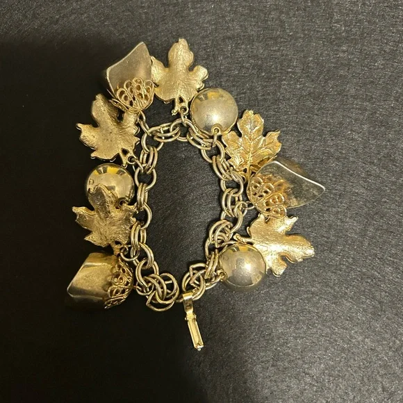 Antique Gold Leaf Charm Bracelet - Picture 2 of 5